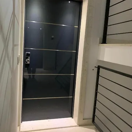 Apartmant Blue 特罗吉尔