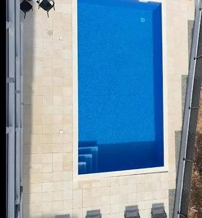 Apartmant Blue * Τρογκίρ